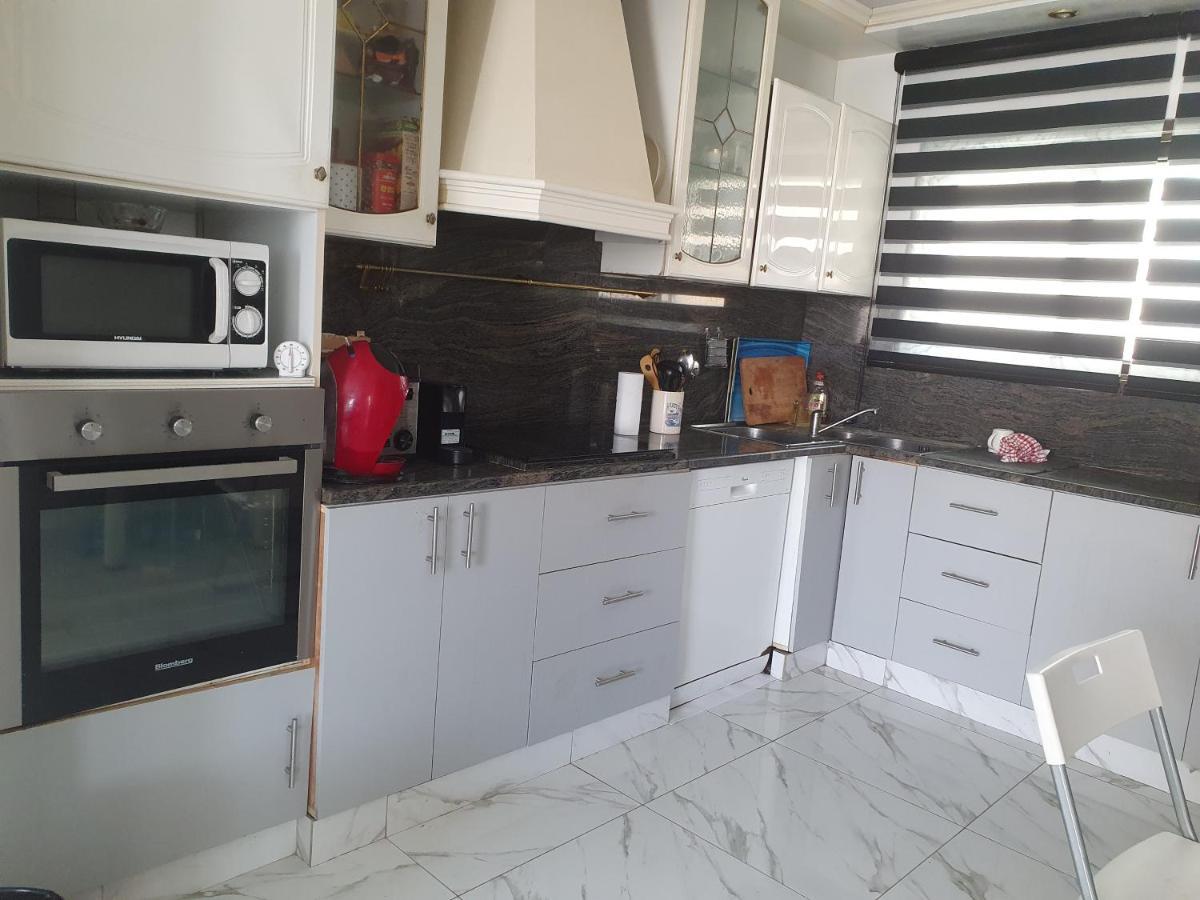 Belle Chambre Confortable Bed & Breakfast Netanya Bagian luar foto